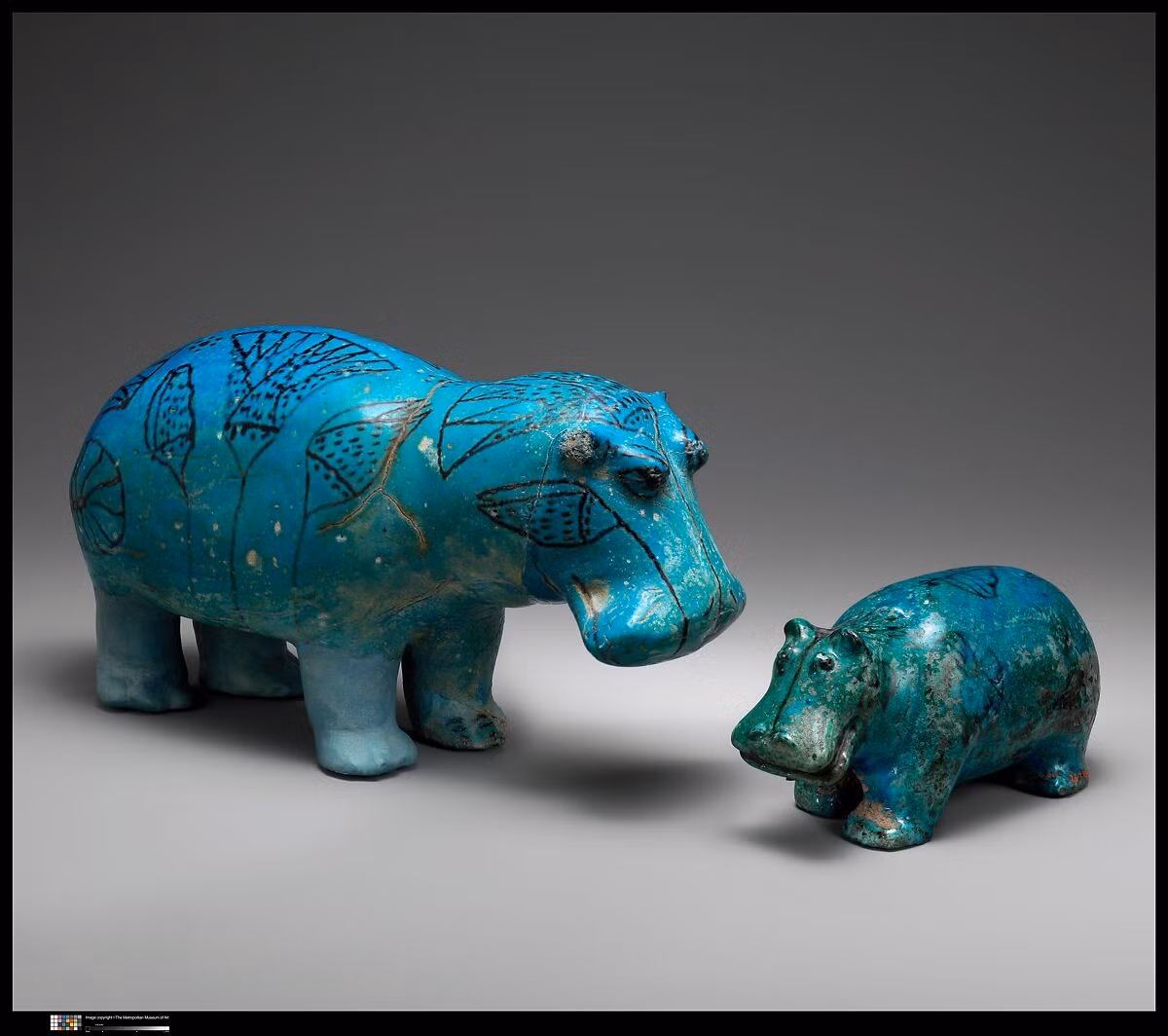 Do hà mã chủ yếu ăn cỏ nên chúng thường tàn phá đồng ruộng của nông dân. Trên thực tế, một cuộn giấy cói đã đề cập đến một vụ mùa thất bát, trong đó "những con sâu ăn mất 1/2 và hà mã ăn hết phần còn lại". Ảnh: metmuseum.org.