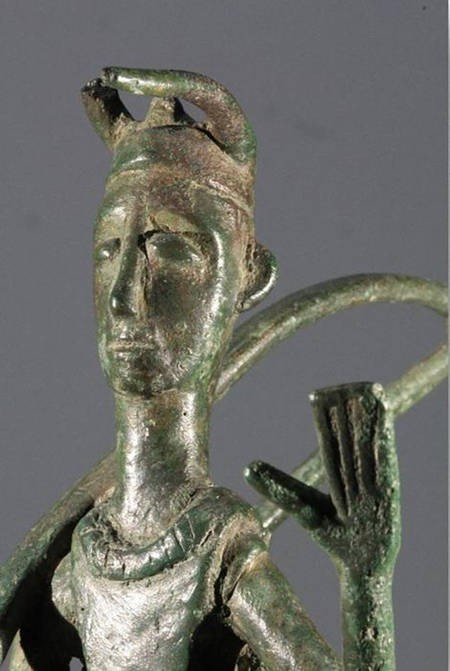 Nền văn hóa Nuragic phát triển rực rỡ trên đảo Sardinia từ khoảng năm 1800 trước Công nguyên đến năm 238 trước Công nguyên. Họ đã để lại hàng ngàn tháp đá đặc trưng gọi là nuraghe và hàng trăm bức tượng đồng tinh xảo gọi là bronzetti. Ảnh: Heide W. Nørgaard with permission of the Museo Archaeologica Nazionale di Caglairi/PLoS ONE.