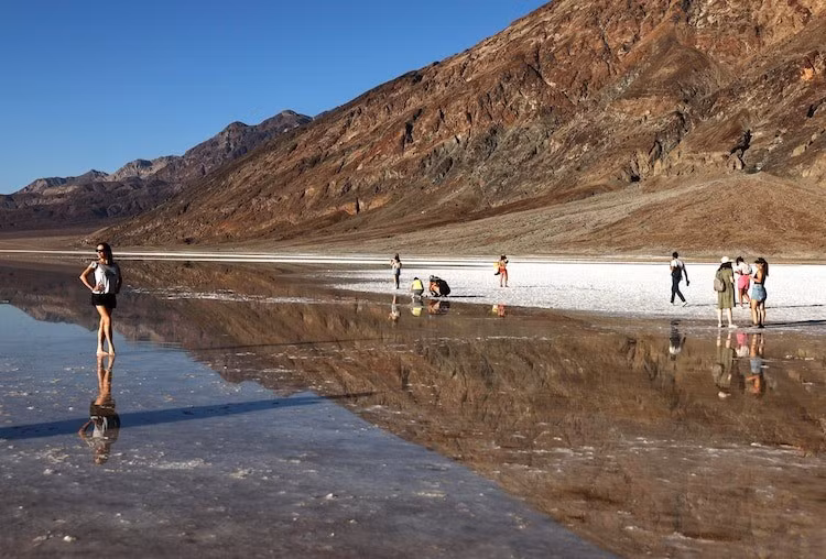 Các nhà khoa học cho rằng, sự tái xuất liên tiếp của hồ Manly phản ánh những biến động ngày càng rõ rệt của khí hậu. Ảnh: Mario Tama/Getty Images.