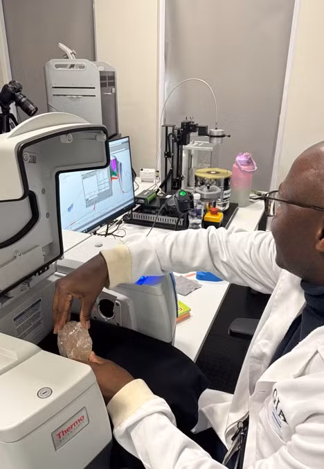 Đây không phải lần đầu tiên phát hiện kim cương khổng lồ tại mỏ kim cương Karowe. Trước đó, vào năm 2015, viên kim cương Lesedi La Rona nặng 1.109 carat đã được tìm thấy tại mỏ khoáng sản này. Ảnh: gia.edu.