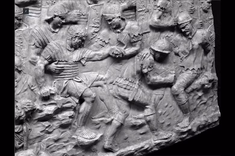 Liên quan đến sự việc này, nhà khảo cổ học Gray đã đưa ra giả thuyết rằng có thể hiện vật này đã thất lạc khỏi Italy trong Chiến tranh thế giới và được đưa tới Mỹ thông qua các hoạt động mua bán đồ cổ ở "chợ đen". Ảnh: jmvh.org.