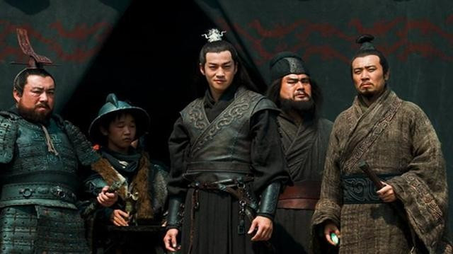 Sau khi bị Tào Tháo đánh bại, Lưu Bị bất chấp Quan Vũ và Trương Phi phản đối, đã đưa Lã Bố đến Tiểu Bái, chẳng khác nào rước sói vào nhà. (Ảnh: Sohu)