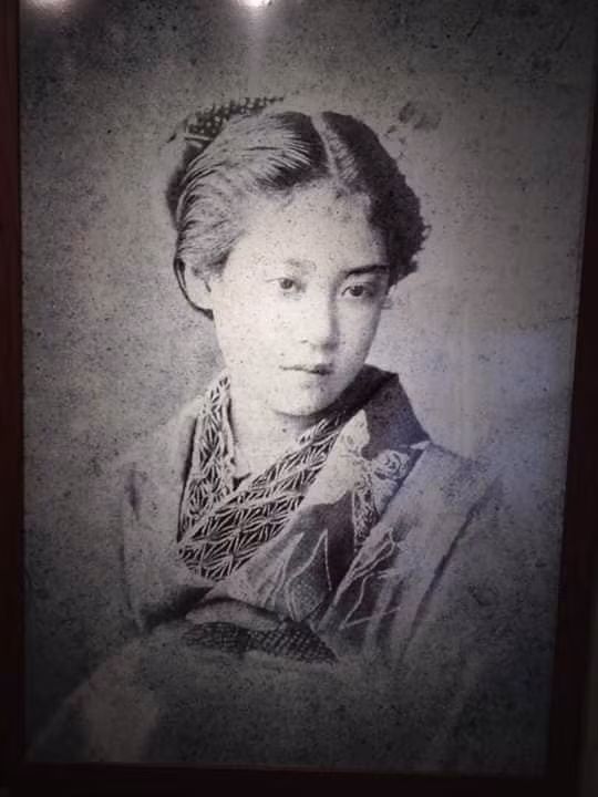 Saitou Kichi - Một gái bán hoa nổi tiếng thời Minh Trị, cô bị người Nhật kì thị vì đã kết hôn với người Tây