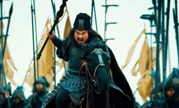 Trương Phi nghi ngờ Quan Vũ ăn ở hai lòng.