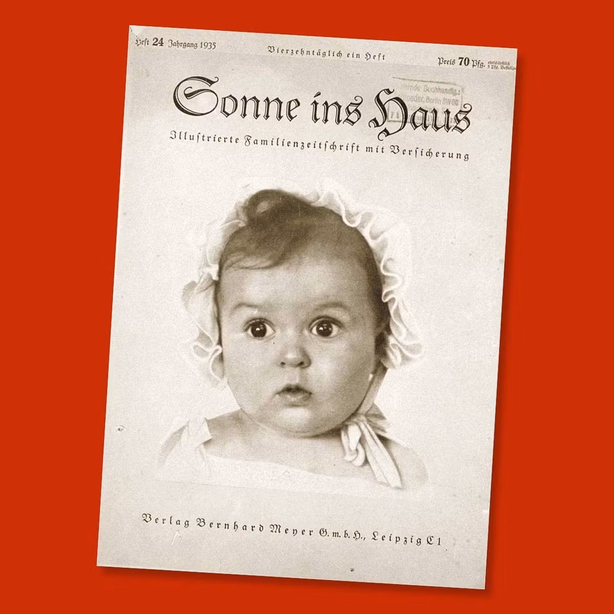 Nhiếp ảnh gia Ballin trả lời cha mẹ Hessy rằng, phát xít Đức đang tổ chức cuộc thi tìm ra em bé Aryan đẹp nhất để tuyên truyền nên đã yêu cầu các nhiếp ảnh gia gửi 10 bức ảnh chụp trẻ em. Theo đó, ông Ballin đã gửi ảnh của Hessy và 9 đứa trẻ khác dù ông biết rõ cô bé là người Do Thái. Ảnh: United States Holocaust Memorial Museum.