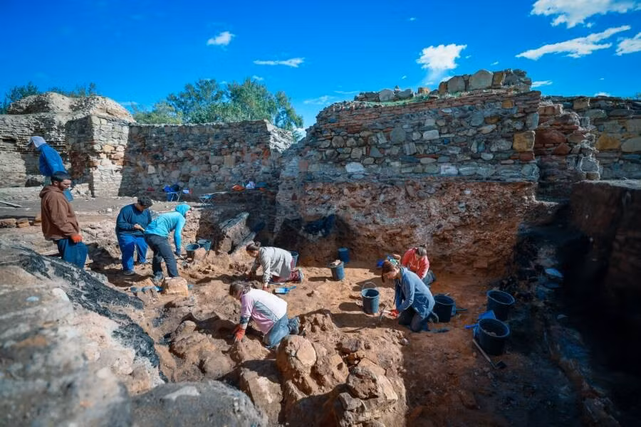 Đây cũng là những hiện vật duy nhất thuộc loại này được tìm thấy ở khu vực Nam Kavkaz từ trước cho đến nay. Ảnh: Rustavi History Museum/Facebook.