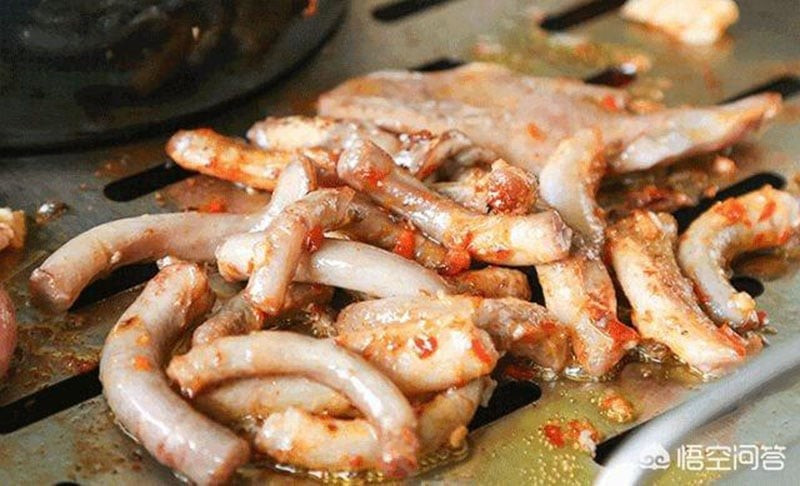 Những chất dinh dưỡng như canxi, kẽm, đạm có trong dương vật lợn rất cần thiết cho việc sản xuất tinh trùng và tổng hợp nội tiết tố của nam giới, nhưng nó không mang lại hiệu quả ngay tức thì. Tuy nhiên, nếu thường xuyên ăn nó sẽ có những cải thiện đáng kể trong “chuyện ấy”.