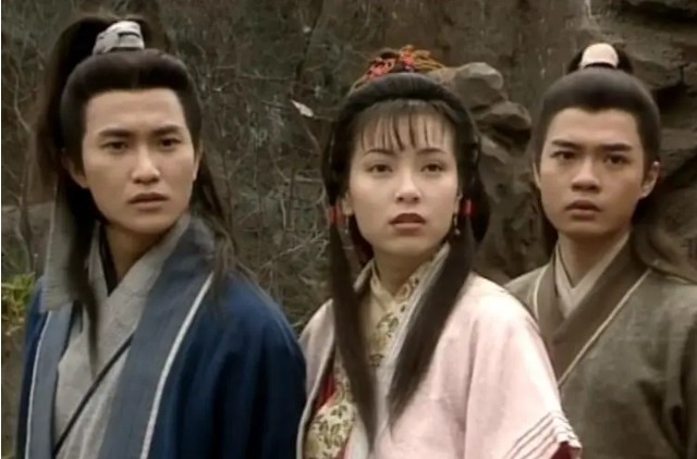 Quách Phù cùng với Đại Võ và Tiểu Võ bị các độc giả yêu thích truyện Kim Dung gọi đùa là &quot;Đào Hoa đảo tam phế&quot;. (Ảnh: Sohu)