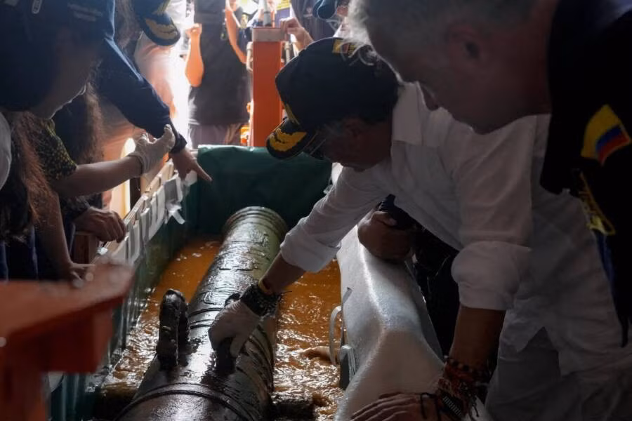 Mới đây, Colombia thông báo đã trục vớt thành công những hiện vật đầu tiên từ xác tàu đắm San José chìm ở vùng biển Caribe hơn 300 năm trước. Ảnh: Colombian Presidency.