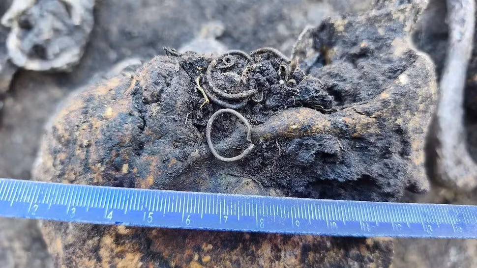 Những ngôi mộ này có niên đại vào thời điểm nhiều người Ba Lan cải đạo từ ngoại giáo sang Cơ đốc giáo. Ảnh: Katarzyna Alagierska.