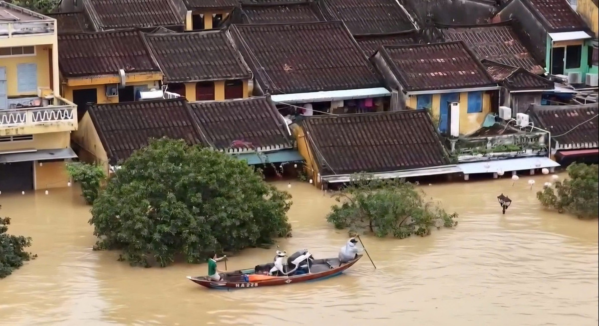 Đà Nẵng có thể chịu ảnh hưởng của bão số 13, ngay sau khi hứng chịu mưa lũ kỷ lục.