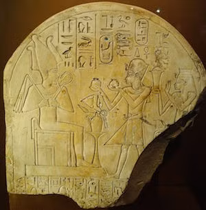 Sau khi kết hôn, pharaoh Ahmose I và Nữ hoàng Ahmose Nefertari đồng cai trị Ai Cập. Dưới sự trị vì của họ, lực lượng Ai Cập đã đánh đuổi người Hyksos khỏi Ai Cập để tái lập quyền cai trị của người Ai Cập bản địa. Ảnh: ancientegyptonline.co.uk.