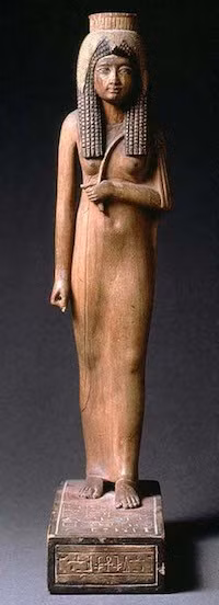 Với sự hỗ trợ của Nữ hoàng Ahmose Nefertari, pharaoh Ahmose I đã thống nhất Thượng và Hạ Ai Cập dưới chế độ quân chủ Theban. Nhờ đó, vợ chồng pharaoh Ahmose I trở thành một trong những cặp đôi quyền lực và có ảnh hưởng nhất ở Ai Cập thời cổ đại. Ảnh: ancientegyptonline.co.uk.