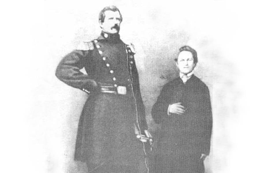 Trong ấn bản năm 1981, Sách Kỷ lục Guinness Thế giới ghi nhận Angus MacAskill là người đàn ông khỏe nhất, người khổng lồ không bệnh lý cao nhất và "người khổng lồ tự nhiên" cao lớn nhất lịch sử nhân loại khi sở hữu chiều cao 2,36m. Ảnh: Wikimedia Commons.