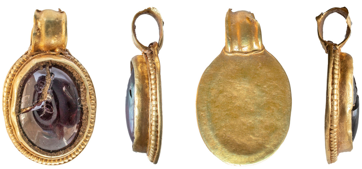 Nhà khảo cổ học Lisa cho hay vào thế kỷ 7, nguồn cung ngọc hồng lựu đang cạn kiệt. Theo đó, một người thợ kim hoàn có thể đã đi khắp nơi thu thập một số đồ trang sức cũ để chế tác thành những món đồ trang sức mới. Ảnh: thehistoryblog.com.