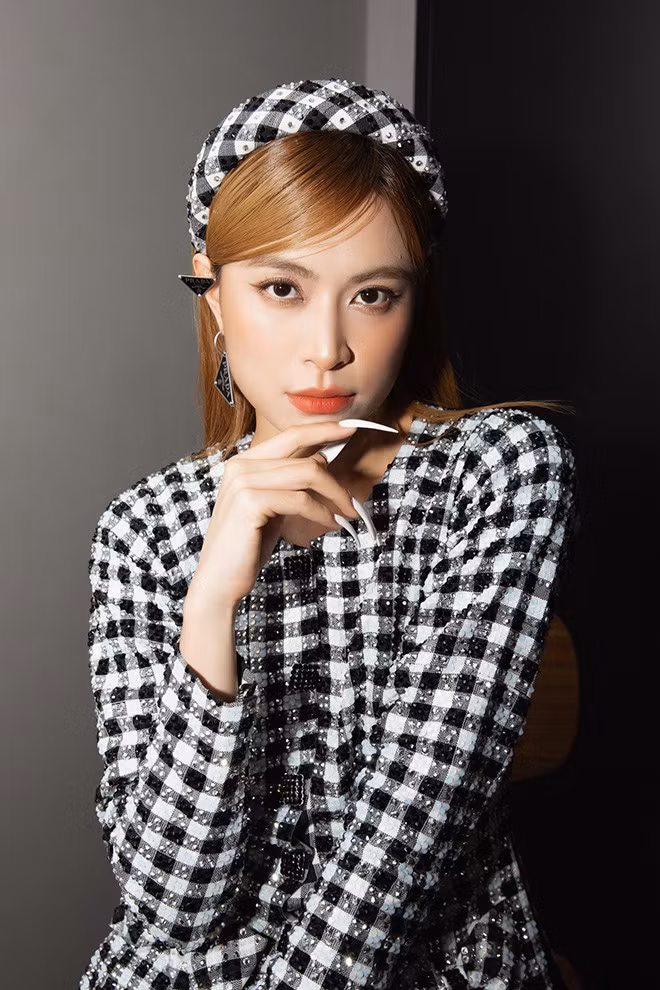 Dân mạng Việt Nam 'quay xe' khen ngợi Hoa hậu Thái Lan ảnh 9