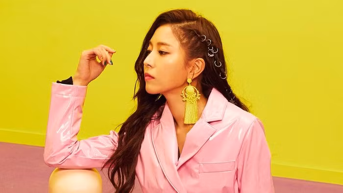 Nữ ca sĩ đình đám quốc tế nhảy nhót trên đường phố Việt Nam ảnh 9 Nữ ca sĩ đình đám quốc tế nhảy nhót trên đường phố Việt Nam ảnh 9