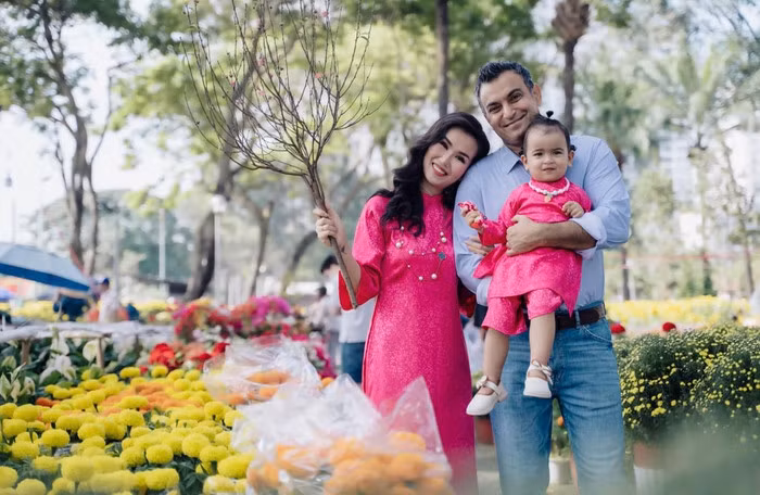 Sướng như Võ Hạ Trâm, được chồng "cưng như trứng mỏng" ảnh 1