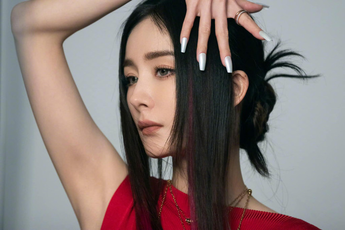 Dương Mịch chứng minh EQ cao khi bị chê nhược điểm này trên cơ thể ảnh 6