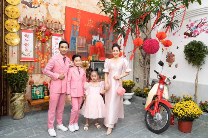 Phan Hiển bất lực trước tin đồn giàu có, than thở: 'Khổ quá mà' ảnh 4