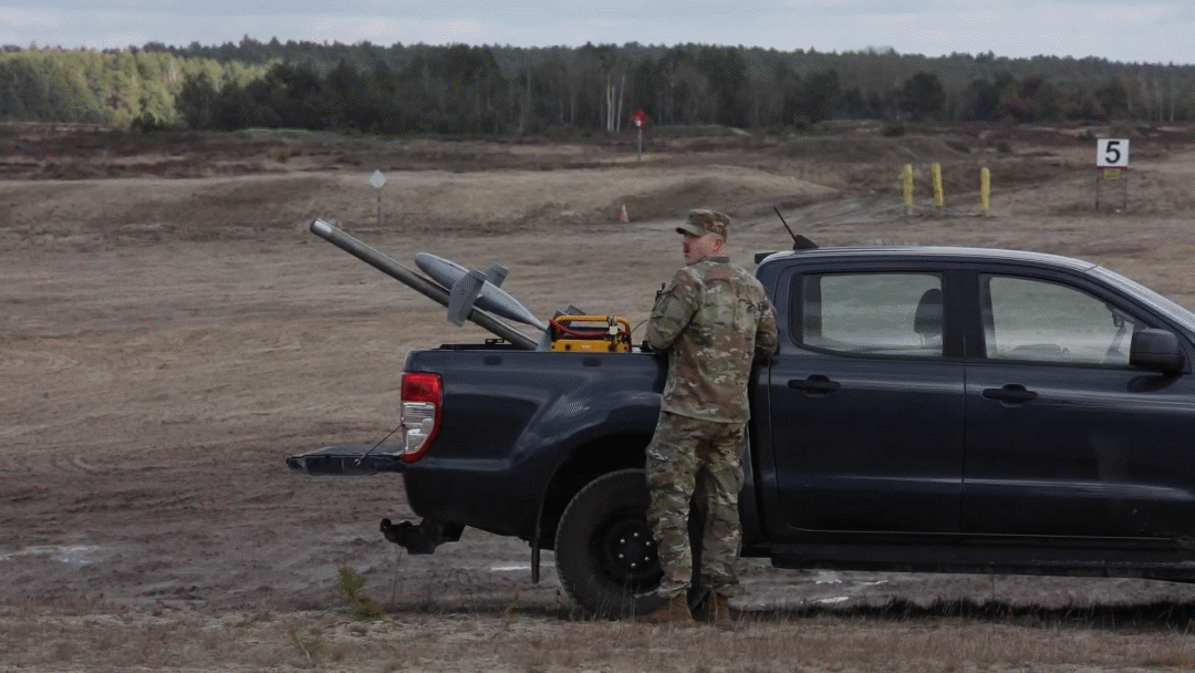 Một quan chức Mỹ khác cho biết, phản ứng của Mỹ đối với việc chống lại máy bay không người lái Shahed của Iran là "đáng thất vọng", đặc biệt là vì các máy bay không người lái do Iran phóng là phiên bản đơn giản hơn nhiều so với cùng loại máy bay không người lái mà Nga liên tục cải tiến và nâng cấp trong cuộc chiến ở Ukraine.