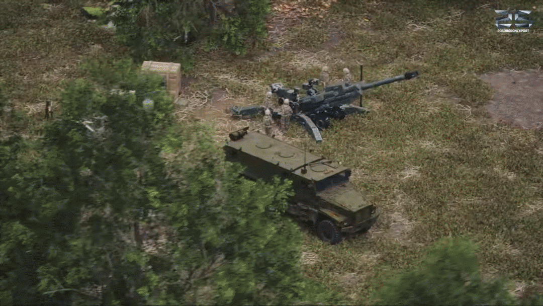  KUB-2-2E được thiết kế để tích hợp chặt chẽ với các UAV trinh sát của Kalashnikov, đặc biệt là SKAT 350M. Trong kịch bản phối hợp, SKAT 350M thực hiện nhiệm vụ phát hiện và truyền tọa độ mục tiêu thời gian thực, sau đó KUB-2-2E tiếp cận, khóa và thực hiện đòn tấn công, cuối cùng có thể giám sát kết quả qua camera.