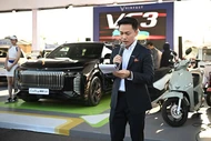 VinFast "chơi lớn" tại Vietnam Mobility Show 2025 ở Hà Nội