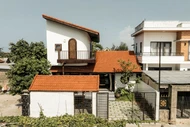 Nhà ngói 3 gian gợi nhớ làng quê Việt giữa lòng Huế