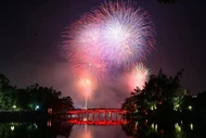 33 địa điểm bắn pháo hoa ở Hà Nội đêm giao thừa Tết Bính Ngọ 2026