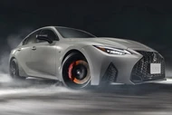 View - Chi tiết Lexus IS 500 Climax Edition 2025, từ 1,69 tỷ đồng | Báo Tri thức và Cuộc sống - TIN TỨC PHỔ BIẾN KIẾN THỨC 24H