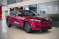 Triệu hồi 434 xe Ford Mustang Mach-E chạy điện tại Việt Nam
