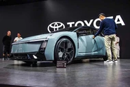 Toyota quyết chơi lớn với Corolla, đẹp hơn và mạnh như xe điện