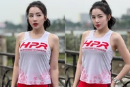 Hot girl y tá đam mê chạy bộ với gương mặt xinh tựa búp bê