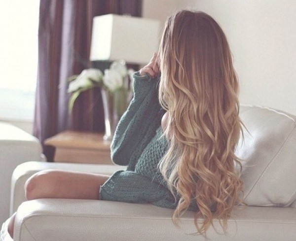 Xịt khoáng cho tóc: Đây là cách giúp bạn tăng cường độ ẩm giúp tóc khỏe hơn.