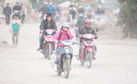 Gần đây, thông tin Tổng cục Môi trường quan trắc phát hiện có thủy ngân trong không khí Hà Nội dấy lên mối nghi ngại về khả năng người dân có thể hít phải thủy ngân trong không khí. Tuy thông tin chưa thể xác định không khí toàn bộ thành phố Hà Nội đều có thủy ngân nhưng người dân vẫn cần có biện pháp phòng tránh vì nhiễm độc thủy ngân có thể tổn hại nghiêm trọng đến sức khỏe.