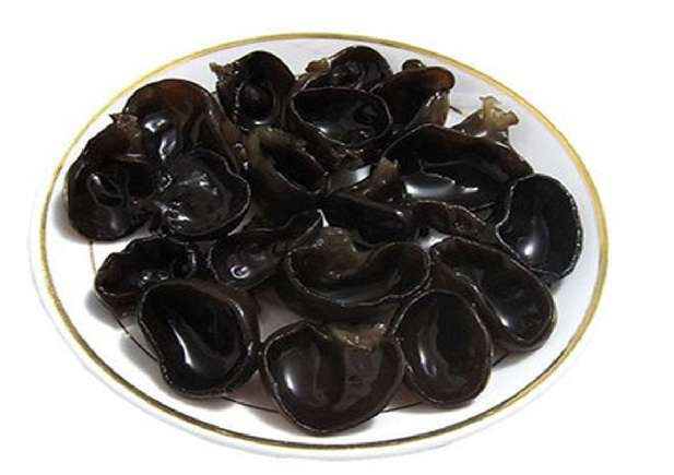 Mọc nhĩ hay còn gọi là nấm mèo cũng chứa nhiều pectin giúp đào thải các độc tố ra khỏi hệ tiêu hóa, làm sạch ruột và dạ dày.