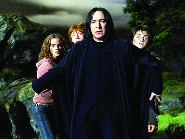 Trước khi qua đời ngày 14/1, Alan Rickman còn có kế hoạch sẽ tham gia buổi nói chuyện tại trường cũ Latymer Upper tại Hammersmith. Ngoài ra ông còn tham gia hai bộ phim là Eye in the Sky và Alice Qua Glass Looking dự kiến sẽ phát hành trong năm nay.