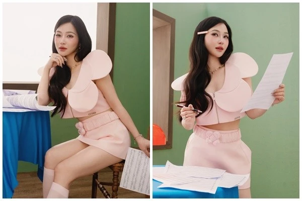 Ca sĩ Hương Tràm trẻ xinh như sao Hàn Quốc