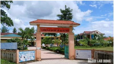 Phụ huynh "tẩy chay" nữ hiệu phó, gần 80 học sinh đồng loạt nghỉ học