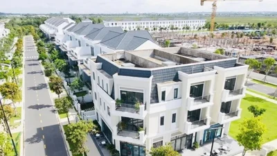 Hàng loạt dự án 'hồi sinh', liệu thị trường BĐS có lên đà?