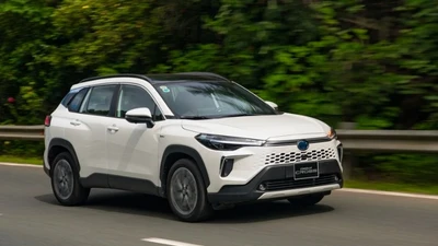 Toyota bị kiện tập thể vì xe màu trắng bong tróc dưới nắng