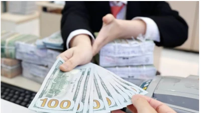 Giá USD tự do biến động mạnh