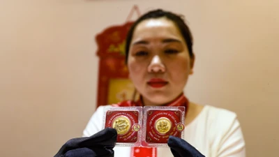 Gom vàng chưa đầy một tháng, nhà đầu tư bỏ túi khoản lãi bất ngờ