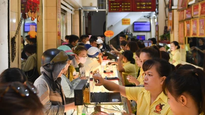Giá vàng SJC hôm nay 27/7: Giảm mạnh hơn 500.000 đồng mỗi lượng