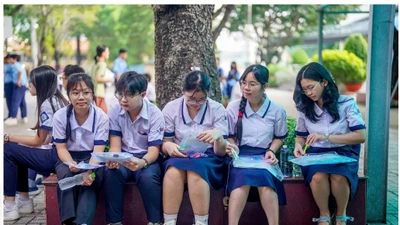 Sở GD&ĐT TP HCM lập đoàn kiểm tra 'lạm thu' ở hàng loạt trường học