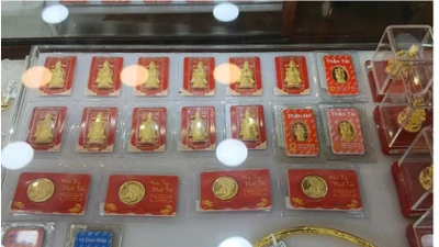 Giá vàng hôm nay 9/8: Tiếp tục tăng mạnh