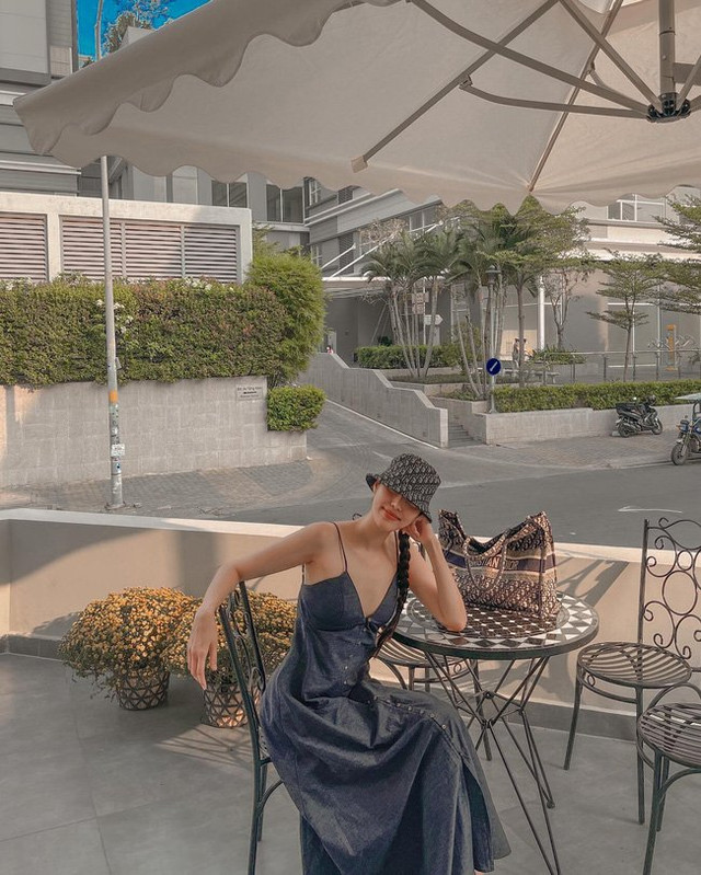 Hai nàng Hậu đình đám đụng hàng: Lan Khuê chẳng hề thua kém Kỳ Duyên - Hình 3 Hai nang Hau dinh dam dung hang: Lan Khue chang he thua kem Ky Duyen-Hinh-3