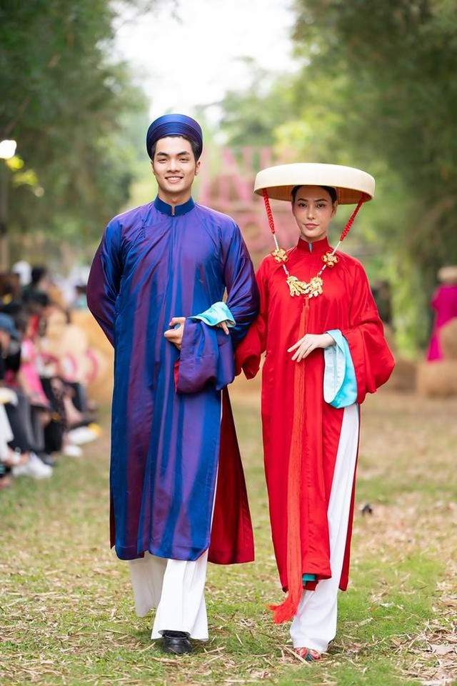 Kỳ Hân - Mạc Hồng Quân làm vedette cho BST thời trang - Hình 5 Ky Han - Mac Hong Quan lam vedette cho BST thoi trang-Hinh-5