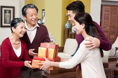 Đại lễ Vu Lan, con cái cần làm gì để chúc cha mẹ một đời bình an? - Hình 2 Dai le Vu Lan, con cai can lam gi de chuc cha me mot doi binh an?-Hinh-2
