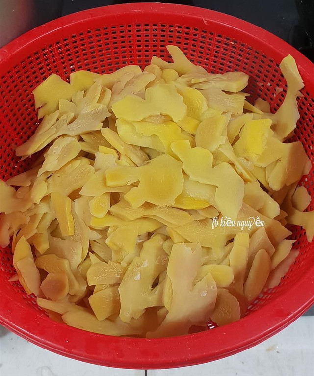 Bí quyết làm món mứt gừng cay ngọt, thơm nức mũi - Hình 3 Bi quyet lam mon mut gung cay ngot, thom nuc mui-Hinh-3